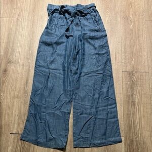 Women’s Express High-waisted Light Blue Denim Pants Size M